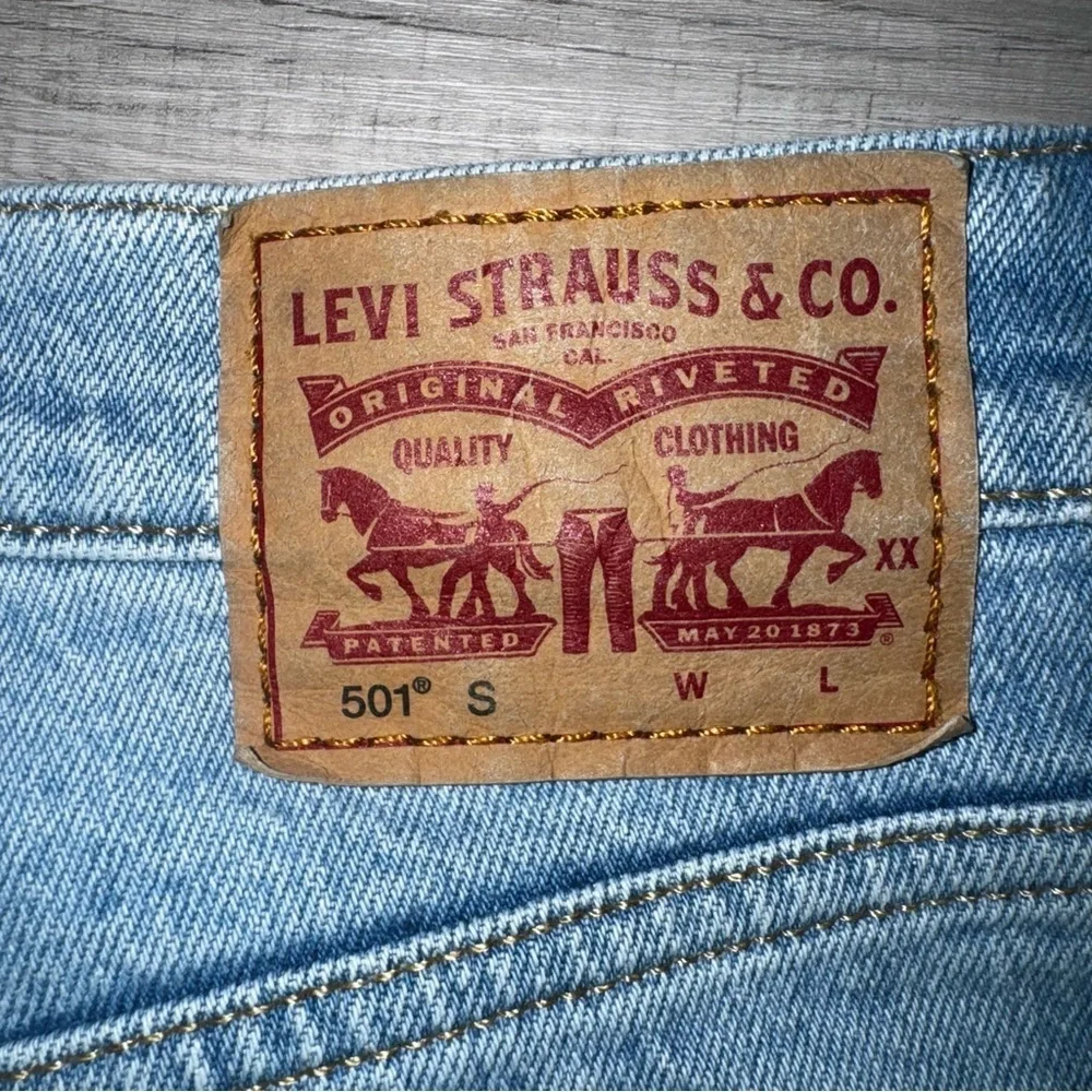 Levis excellent pre